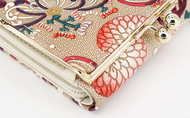 【文庫屋大関】三つ折りミニ財布　乱菊（赤紫）【皮革工芸品】 ファッション 小物 民芸品 お札 カード 小銭 手のひらサイズ コンパクト 大人かわいい 牛革 手作り 国産 