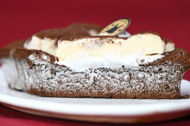 【2026年2月より順次発送】 AI184 スフレ チョコケーキ 1個 [ チョコレートケーキ スフレケーキ ふわふわ チョコ ケーキ 冷凍 スイーツ 焼き菓子 濃厚 パティスリーシャトン 長崎県 島原市 ]