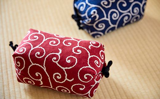 健康のお手伝い　手作り　喜楽枕　テレビ枕　正座枕(青唐草模様）　HT00081