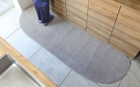 diw0268 北欧風キッチンマット ラグマットタイプ 65×225cm ゆりかご型 シルバーグレー 抗菌防臭 SEK 織人しきもの屋工房