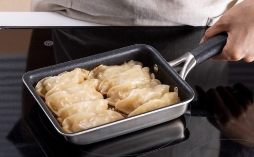 貝印 料理研究家 脇雅世監修 o.e.c IH 玉子焼き器 スクレッパー付 2点セット 000DY5201 OEC オーイーシー IH ガスコンロ オーブン 対応 関市 キッチンツール 料理 おしゃれ 便利 スクレーパー スクレイパー