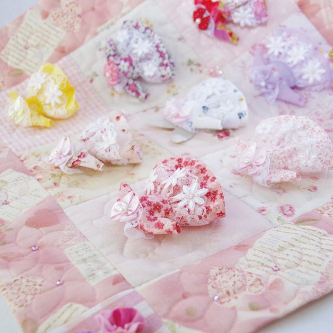 おやゆび姫の妖精ワンピース　タペストリー【手作り ハンドメイド 手芸】（CF105）