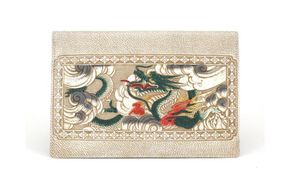 【文庫屋大関】パーソナルホルダー　龍＜緑＞【皮革工芸品】 雑貨 日用品 ブックカバー パスポートケース 貴重品入れ マルチケース シンプル 和風 革小物 