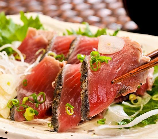 プレミア和歌山認証品 黄金藁焼きカツオタタキ （藻塩セット）　1kg［KS1］ 304018_CG1005