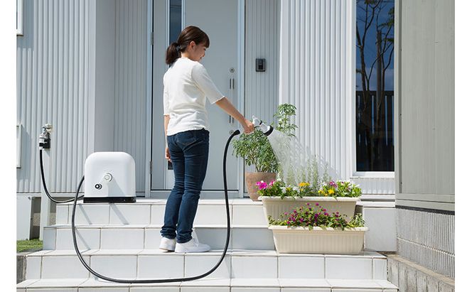 フルカバーホースリールHG 20M FHHG-20 ブラック/ホワイト ホース ホースリール 散水ホース 水まきホース 20m フルカバー カバー付き 水やり 水撒き 散水 ガーデニング 家庭菜園 洗車 掃除 アイリスオーヤマ  新生活