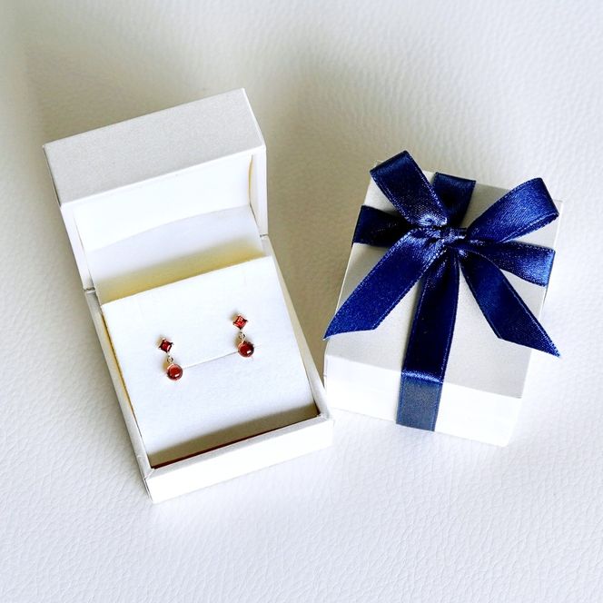 【ジュエリー】K10 イエローゴールド  ガーネット 揺れる ピアス 保証書付 SR-2012 242-003-b