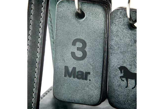 SOMES 万年カレンダー （グリーン）DU-30-ro [ソメスサドル 北海道 砂川市 12260810-a] ソメス カレンダー 卓上 本革 革 革製品 レザー somes saddle