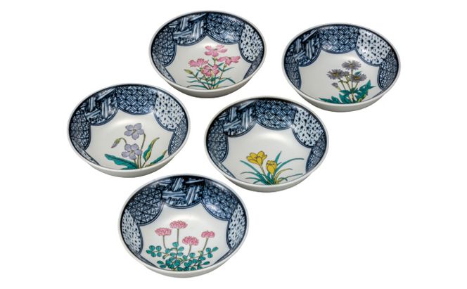 九谷焼　4.5号小鉢揃　草花絵変り （5枚セット）a01 食器 キッチン雑貨 キッチンアイテム 雑貨 小物 お皿 小皿 食卓 テーブルコーディネート 