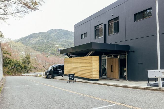 GLAMPCABIN 東条湖・丹波篠山 「サウナキャビン」 平日限定 ペア 宿泊券 1泊2食付[ グランキャビン グランピング サウナ アウトドア 贅沢 自然 兵庫県 関西 加東市 高級宿 旅行 ]