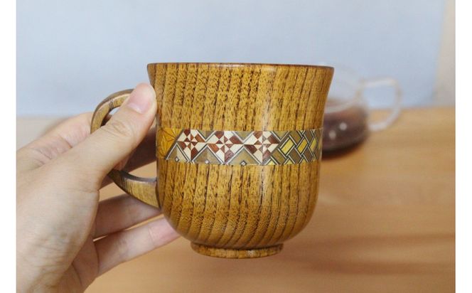 【箱根寄木細工　マグカップ2つと寄木盆のセット】伝統工芸品で素敵なひと時を 142069_CW002