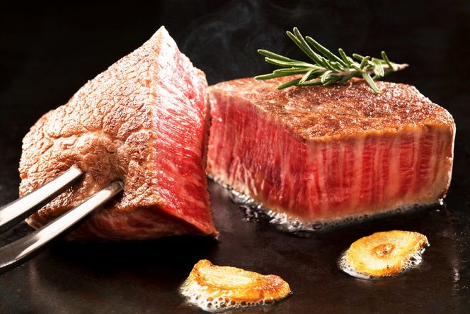 肉 博多和牛 ヒレステーキ 200g 5枚 計 1kg 3回 定期便 総計 3kg [久田精肉店 福岡県 宇美町 um40bsi440016] 牛 牛肉 ヒレ ステーキ 和牛 ソース ソース付き 福岡県産 冷凍