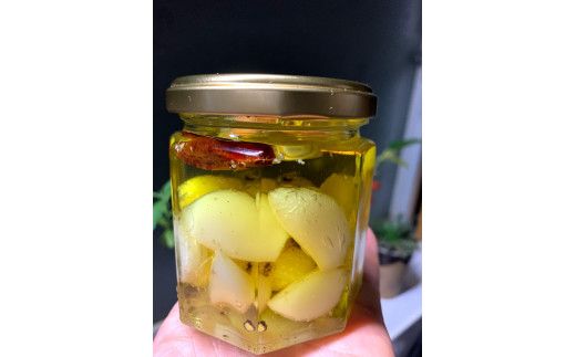 【先行予約】【数量限定40】新にんにく1kg（15玉～30玉前後） にんにくコンフィレシピ付き（栽培期間中農薬・化学肥料・除草剤不使用）（2027年6月上旬～発送）　KU00068