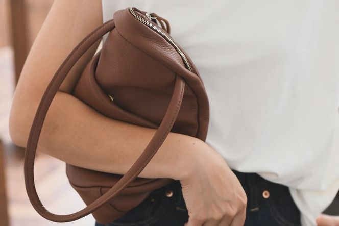 【horii.】 ラウンドバッグ "ソフト アドレ" Soft Adore（66-22）PAGOT 本革 レザーバッグ レディースバッグ ショルダー ポシェット 受注生産