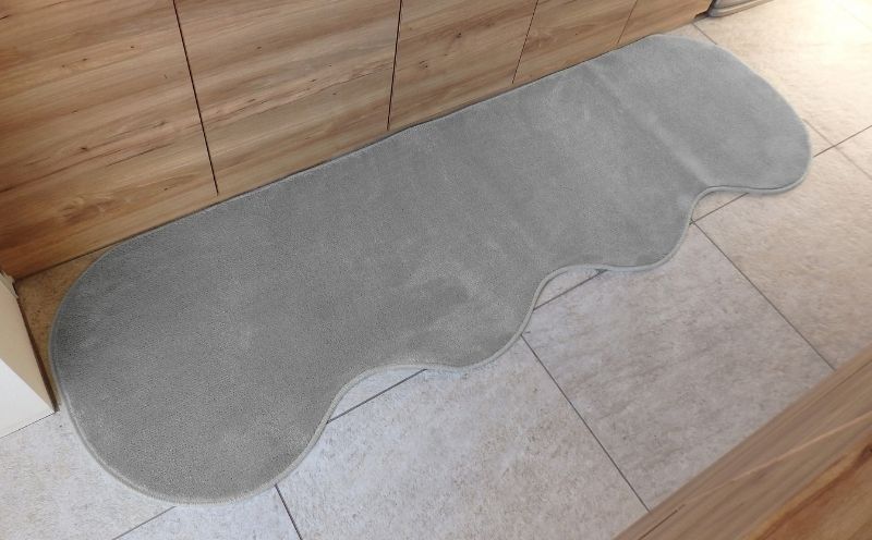diw0212 北欧風キッチンマット ラグマットタイプ 65×210cm ピーナッツ型 シルバーグレー 抗菌防臭 SEK 織人しきもの屋工房