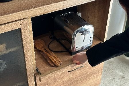 【東馬家具】TMフォカス 120OP収納+ガラス扉+オープン引出+脚2セット【収納棚 シャビー調 木目 おしゃれ 飾り棚 完成品 脚・取っ手のみ取付】(H060630)