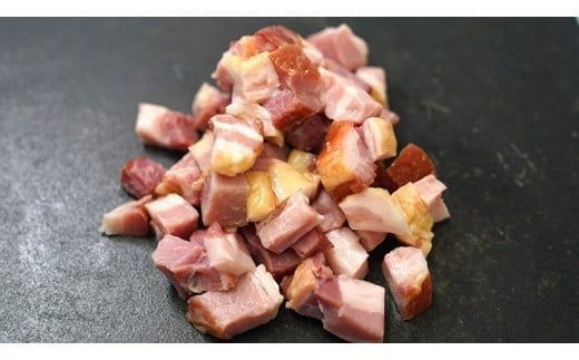 ～ 匠のハム工房 ～ 燻製職人 ！ 風實 熟成パラパラ ベーコン（ 100g×5 ） ギフト 贈答 豚バラ 燻製 小分け 冷凍 かざみ （ 熨斗付き 対応可 プルダウンからお選びください ） [AJ008ci]