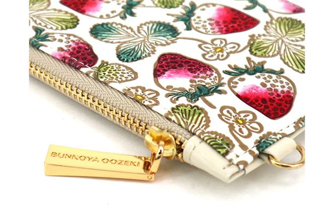 【文庫屋大関】すっきりカードケース　いちご【皮革工芸品】 ファッション小物 雑貨 フラグメントケース 小銭入れ付き 収納 スマート 日本製 イチゴ 苺 フルーツ 