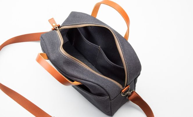 【J-255】ｋｉｉ工房　帆布かばん　２ｗａｙプチボストンショルダー　先染め黒【高島屋選定品】