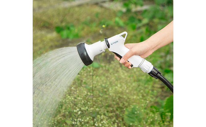 フルカバーホースリールHG 30M FHHG-30 ブラック/ホワイト ホース ホースリール 散水ホース 水まきホース 30m フルカバー カバー付き 水やり 水撒き 散水 ガーデニング 家庭菜園 洗車 掃除 アイリスオーヤマ  新生活