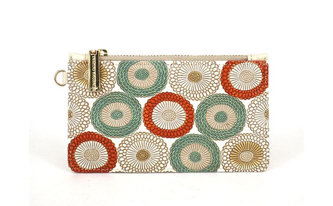 【文庫屋大関】すっきりカードケース　笠菊＜若草＞【皮革工芸品】 ファッション小物 雑貨 フラグメントケース 小銭入れ付き 収納 スマート 日本製 花柄 キク 