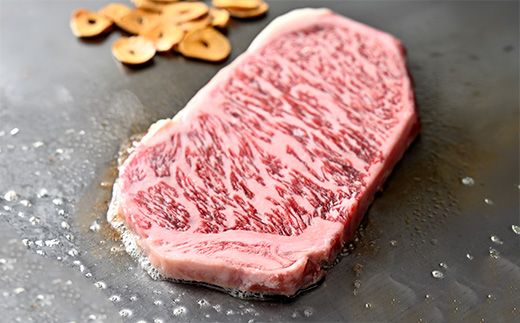 【森三商会】4等級以上の未経産雌牛限定　近江牛ステーキ600g(200g×3枚)（ロース）【GM01W】