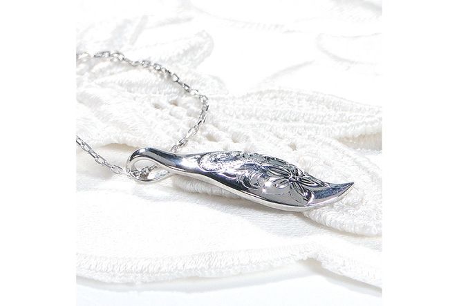 ハワイアンネックレス プラチナ PT900 リーフモチーフ 手彫り彫刻 花 葉 波【f117-pt】 [株式会社オーダーメイドジュエリーメイ 山梨県 韮崎市 20743783] アクセサリー アクセ ハワイアン ネックレス ジュエリー レディース