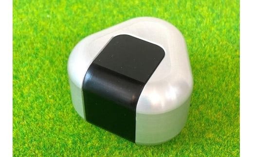 ひんやり冷たいアルミ合金製 KIHOの文鎮 （おむすび形ペーパーウエイト） 結 【ＯＭＵＳＵＢＩ】 海苔 KIHO アルミ 合金 金属 おむすび おにぎり のり ペーパーウェイト H084-060