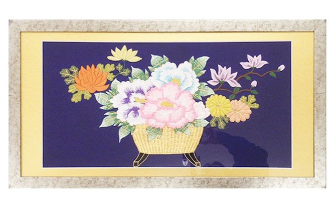 額装用 日本刺繍 「花かご」台生地「紫」×額装「シルバー」 刺繍 伝統工芸 愛西市 / 百武打敷店[AEBR011]