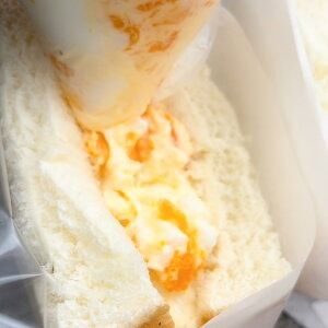 【ふるさと納税】荒湯玉子で玉子サンドと味玉作り体験 料理体験 調理体験 体験チケット 1枚 タマゴサンド たまごサンド 味玉 あじ玉 たまご 荒湯玉子 卵 玉子 サンドイッチ 料理 兵庫県 新温泉町 送料無料