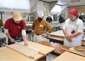 杉戸麺打愛好会 小川道場 そば打ち体験 1名様分チケット｜二八 そば そば打ち 体験 体験型 チケット 利用券 埼玉県 さいたま 杉戸町 [0606]