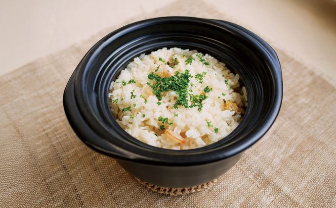 四日市認定地場特産品【泗水十貨店（しすいじっかてん）】菊花黒　ごはん鍋（2合）