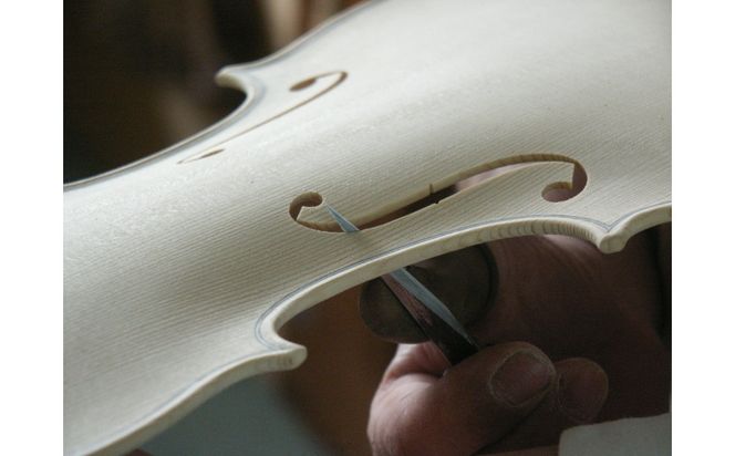 バイオリン職人が手掛けた“本物の“バイオリン時計【オモテ板使用】（壁掛けタイプ） 232238_AD77-PR