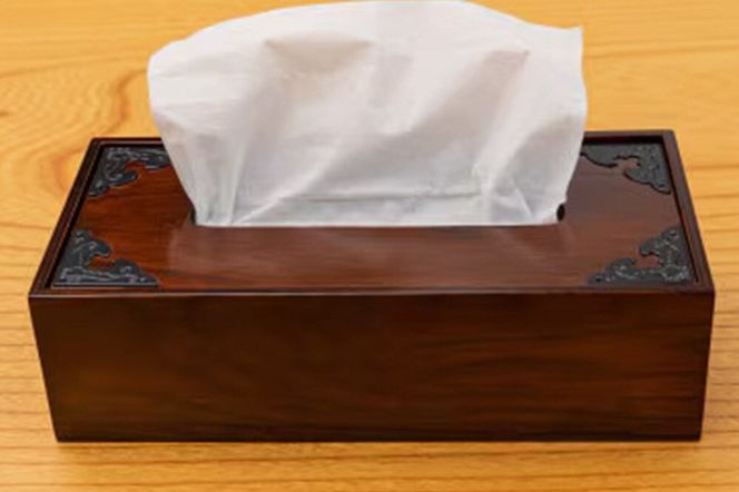 仙台箪笥 ティッシュボックス 拭き漆調ウレタン塗装 SB-002U 欅産業 職人 おすすめ 船箪笥 [インテリア タンス 収納 家具 和 モダン 高級 和箪笥 小箪笥 伝統 工芸品 仏壇 仏具 神具 飾り棚 欅 漆塗 彫金 金具 装飾 仙台箪笥 船箪笥 舟箪笥 宮城 利府 欅産業]|06_kyk-690401