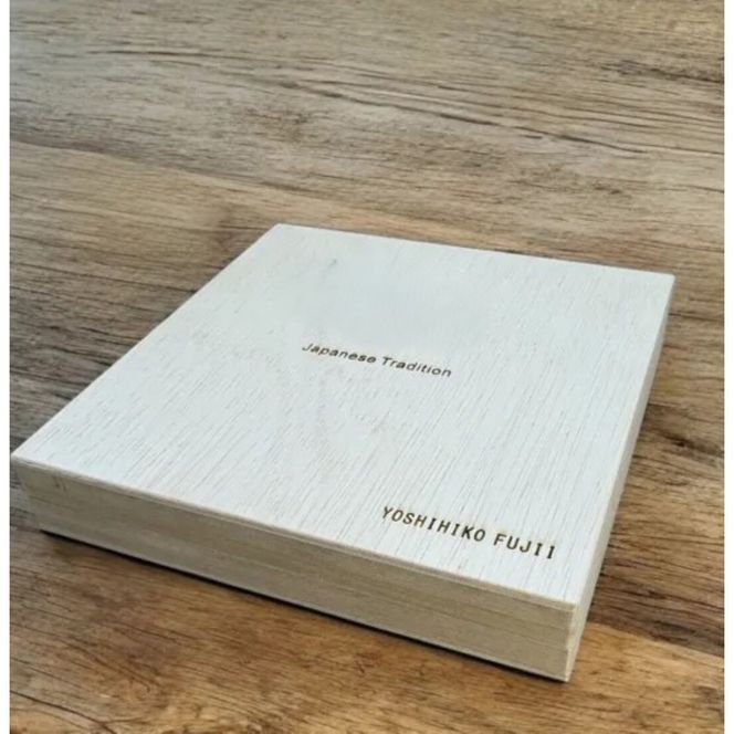 丸小皿 漆黒・金龍 ［NF261］ 303446_CU90097