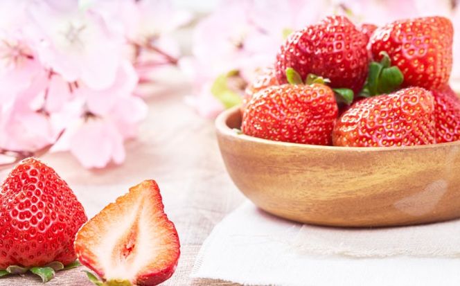 【2025年12月上旬より順次発送】 福岡産 あまおう ギフト箱（12-15粒）《築上町》【南国フルーツ株式会社】 果物 苺 いちご[ABET003]