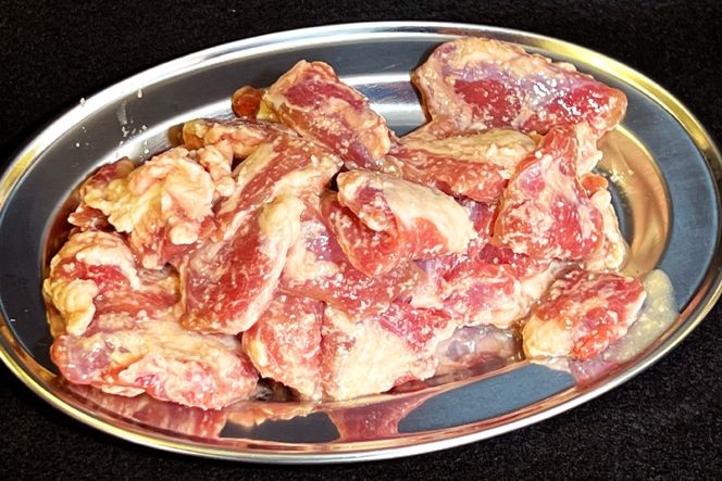 AK094 【6回定期便】 雲仙もみじ豚 サガリ 3種 食べ比べ セット 計1.8kg（300g×3種×各2パック） [ 肉 豚 豚肉 ブタ サガリ 食べ比べ 冷凍 味付き 小分け ダイニング味遊 長崎県 島原市 ]