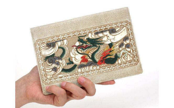 【文庫屋大関】パーソナルホルダー　龍＜緑＞【皮革工芸品】 雑貨 日用品 ブックカバー パスポートケース 貴重品入れ マルチケース シンプル 和風 革小物 