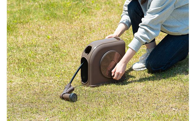 フルカバーホースリール スリムHG 10M FSHG-10 ダークブラウン ホース ホースリール スリム 散水ホース 水まきホース 10m フルカバー カバー付き 水やり 水撒き 散水 ガーデニング 家庭菜園 洗車 掃除 アイリスオーヤマ  新生活