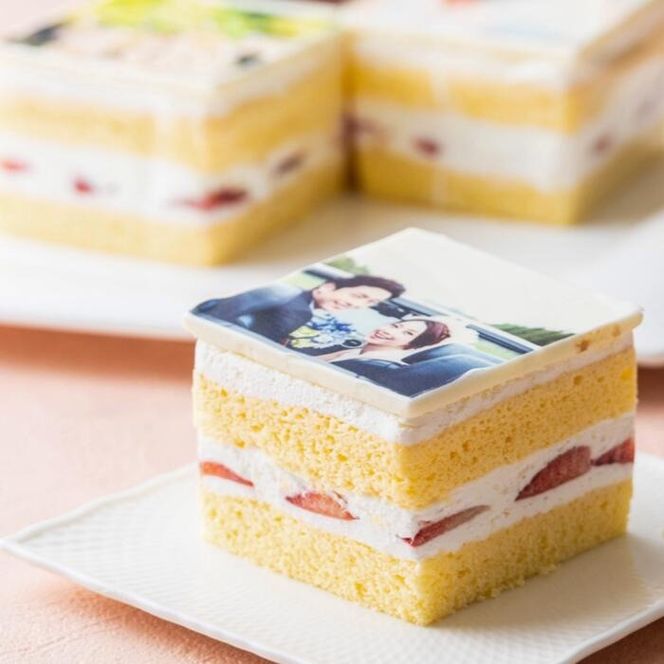 お気に入りの写真をホワイトチョコにプリント！オリジナルの美味しいケーキを。 4ピース アルバムケーキ（文字なし）-[G710-2]