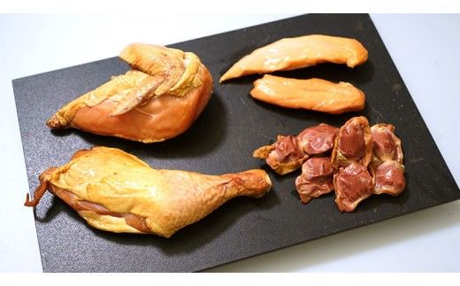～ 匠のハム工房 ～ 燻製職人 ！ 風實 スモークチキン 食べ比べ セット ！ ギフト 贈答 詰め合わせ セット 冷凍 鶏肉 鶏 もも むね肉 ささみ 砂肝 かざみ（ 熨斗付き 対応可 プルダウンからお選びください ） [AJ011ci]
