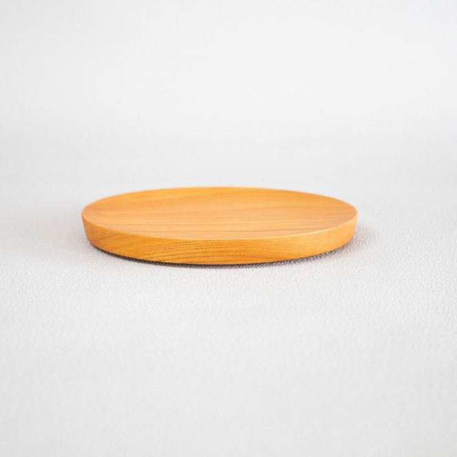 欅の仁取皿と抹茶の生ガトーショコラ。小田原の伝統を受け継いだお皿と小田原の極上抹茶スイーツのコラボ商品【チョコレート 特濃厚 濃密な味わい 極上の口溶け 極上のチョコレート 一流の料理人 カカオの風味やコク カカオ 至極の逸品 神奈川県 小田原市 】 142069_DW009