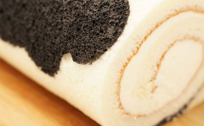 数量限定★うし君みるくロールケーキ おやつ ギフト 贈り物 洋菓子 人気 厳選 袋井市 お菓子 スイーツ デザート フワフワ しっとり 乳牛 ホワイトチョコレート コンデンスミルク 上質 生クリーム 子供 年配 