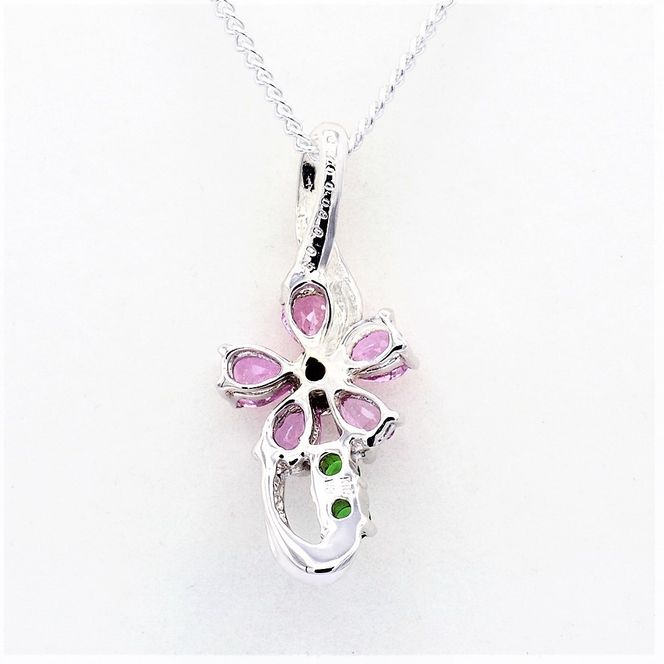 次へ          ピンクサファイヤ 桜モチーフ ペンダント 0.70ct Pt900 (13523) ペンダント ネックレス ピンクサファイヤ サファイヤ プラチナ グリーンガーネット ダイヤモンド ジュエリー アクセサリー 山梨県 甲斐市 BR-88