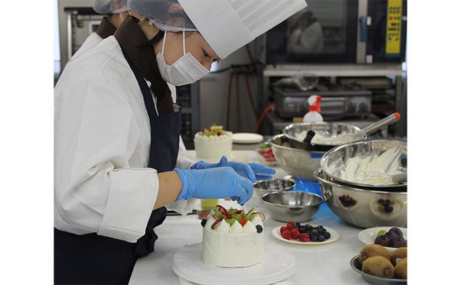 地元の高校生と共同開発！「りんごとおいものパウンドケーキ」6個 セット サンラヴィアン 岡山県 里庄町 送料無料 お菓子 スイーツ 洋菓子 焼菓子 おやつティータイム お茶菓子 甘いもの 程よい酸味 