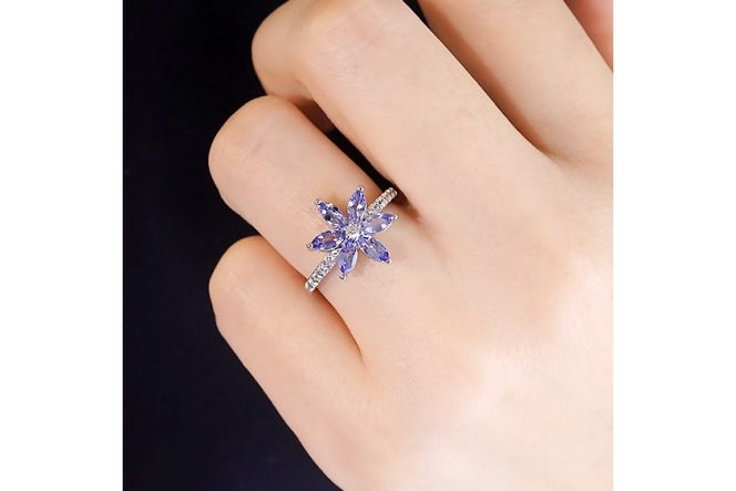 指輪 プラチナ Pt900 タンザナイト マーキス フラワー ダイヤモンド 0.17ct レディース 5〜16号 花 カラーストーン 誕生石 ジュエリー 【 f301-ta-pt 】 [オーダーメイドジュエリーメイ 山梨県 韮崎市 20745621] リング 大人ジュエリー プラチナリング デザインリング