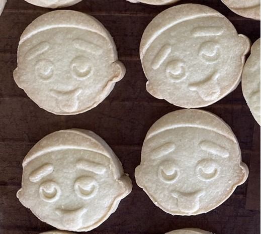 こにゅうどうくんクッキーとバスクチーズケーキセット（冷凍）-[A131]