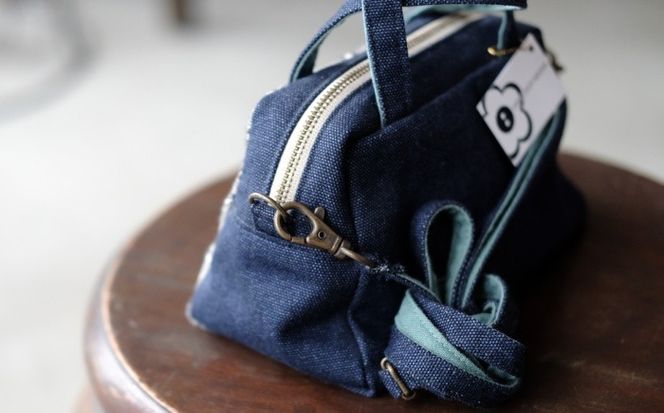 ヤシラミ花織 ランチポーチ+plus 格子モダン (紺色・グレー系織物) ハンドバッグ 手提げバッグ 小さめ おしゃれ レディース 沖縄市 / FABRIC SHOP MINAMI[BCCS002-01]