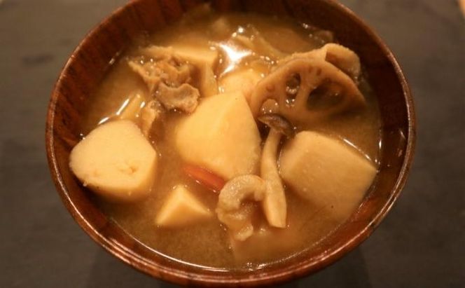 里芋 冷凍 小分け 絹里芋 220g 3パック 兵庫県産 野菜 根菜 粘り 一口サイズ 皮むき おつまみ 時短 おでん 煮物 おせち 味噌汁 冷凍野菜 栽培期間中農薬不使用 冷凍配送 取り寄せ 国産 さといも 個包装