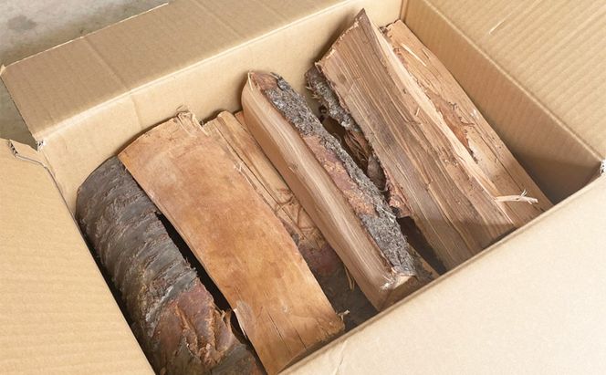 秋田県にかほ市産 薪 30cm 広葉樹(サクラ他）約22～24kg キャンプ・薪ストーブ用