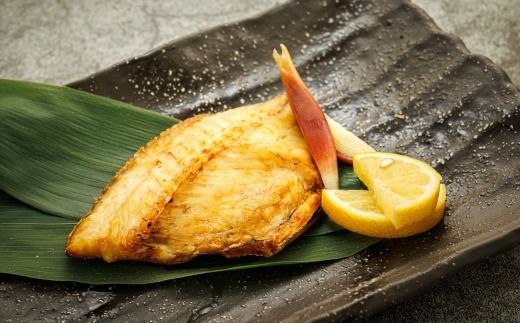 干物界の最高級魚 厳選した つぼ鯛 半身（100g×4尾）｜ ツボダイ ツボ鯛 一夜干し 干物 ひもの 魚干物 つぼだい 無添加 小分け 個包装 白身魚 焼魚 焼き魚 魚 冷凍 スピード発送 すぐ届く 魚干物 海鮮 絶品 人気 笹谷商店 直営 釧之助本店 せんのすけ 高級 すぐ発送 北海道 釧路町 釧路超 特産品